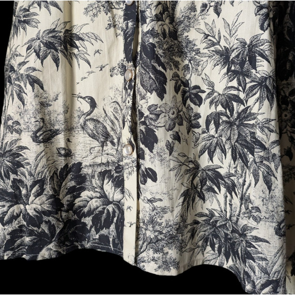 Tuckernuck Noir Cypress Toile Ruffle Winnie Blouse Top Size Small Black Cream - Picture 5 of 7
